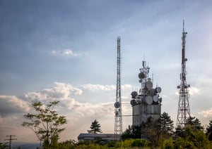 communication-towers-2023-11-27-05-27-31-utc
